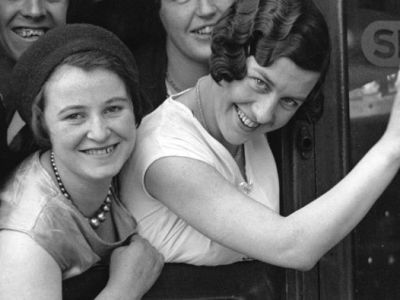 Forgotten Elegance: 40 Rare Photos of 1930s&nbsp;Women